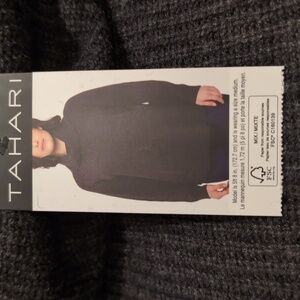 M: TAHARI Merino Wool Knit Sweater